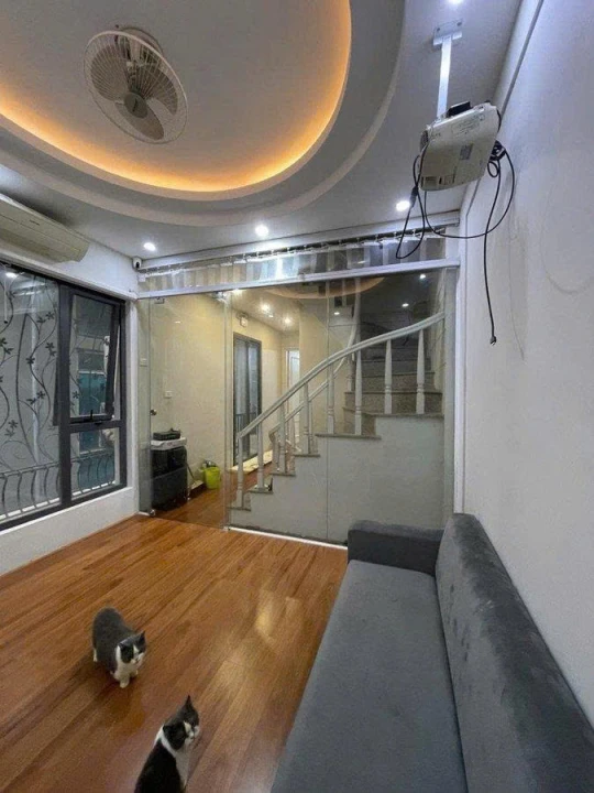 CĂN HỘ TOẠ LẠC TẠI MẶT PHỐ PHẠM NGỌC THẠCH - BUÔN BÁN KINH DOANH SẦM UẤT