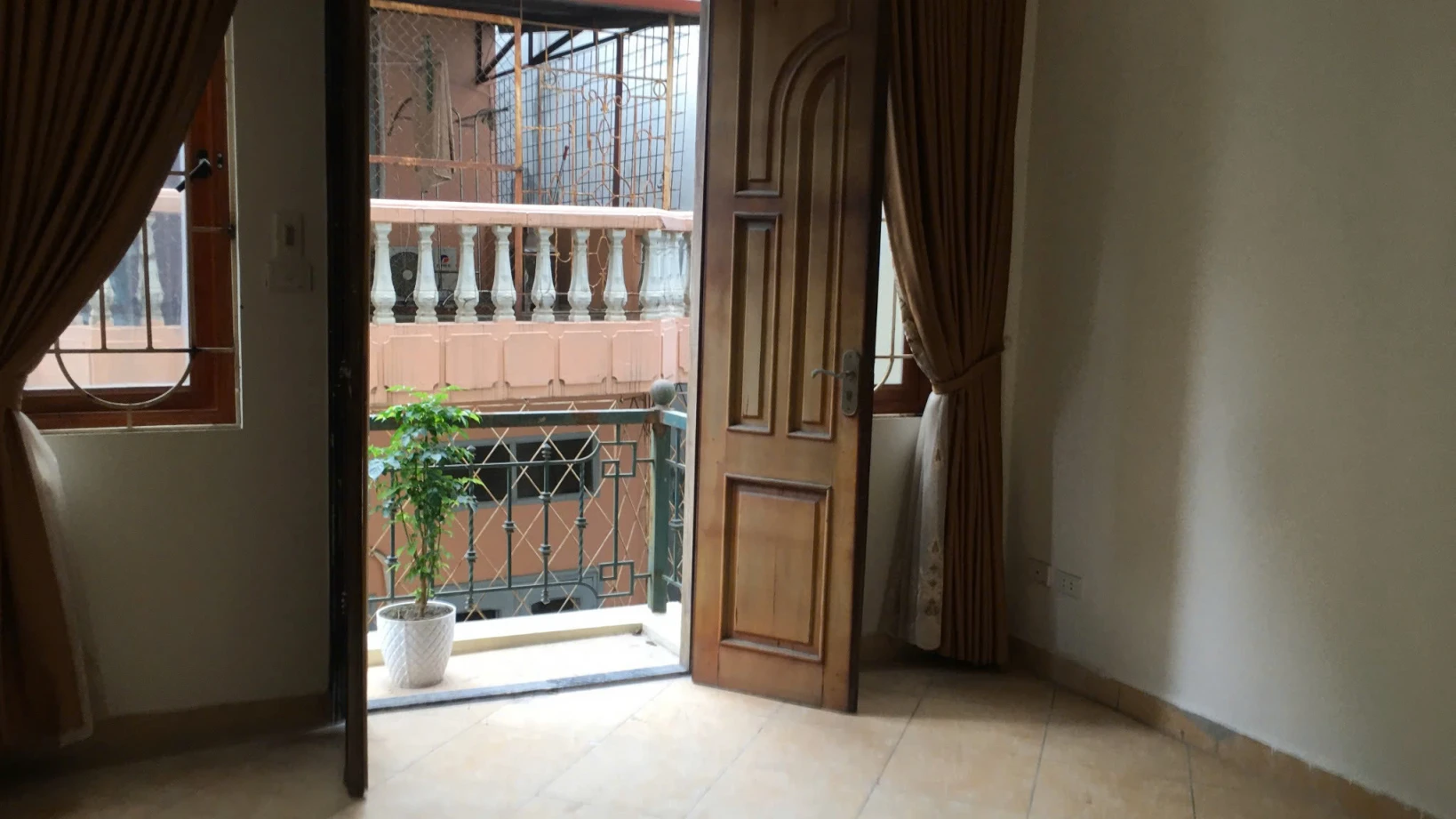 Cần cho thuê phòng ở Lạc Trung Phường Vĩnh Tuy, Quận Hai Bà Trưng.