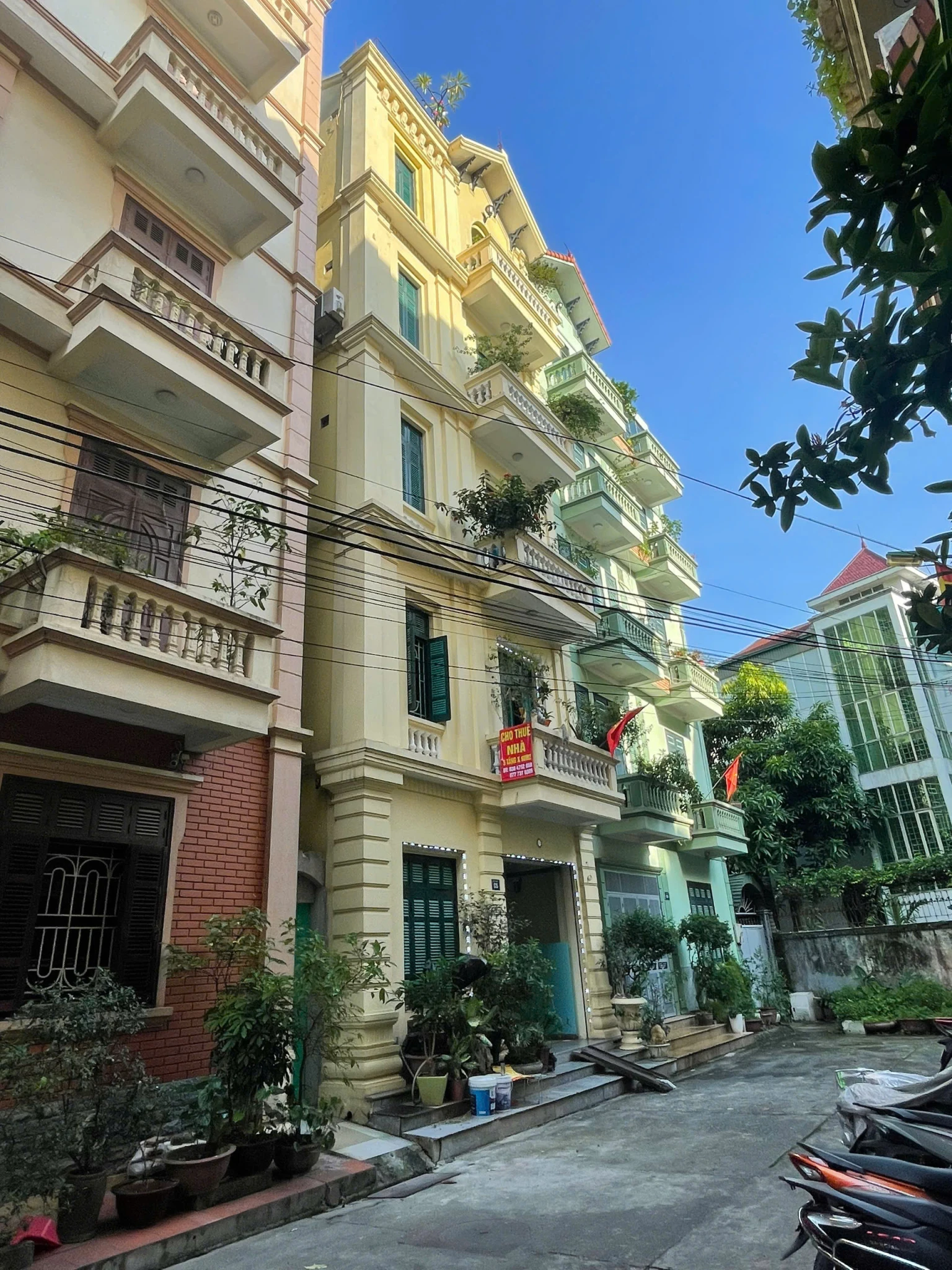 CHO THUÊ NHÀ 5 TẦNG – NGUYỄN VĂN HUYÊN, CẦU GIẤY, HÀ NỘI