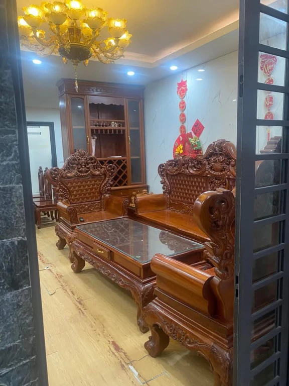 Chính chủ cho thuê nhà mặt đất 100m² full nội thất – ngõ 464 Âu Cơ, ô tô đỗ cửa – Giá 12tr/tháng