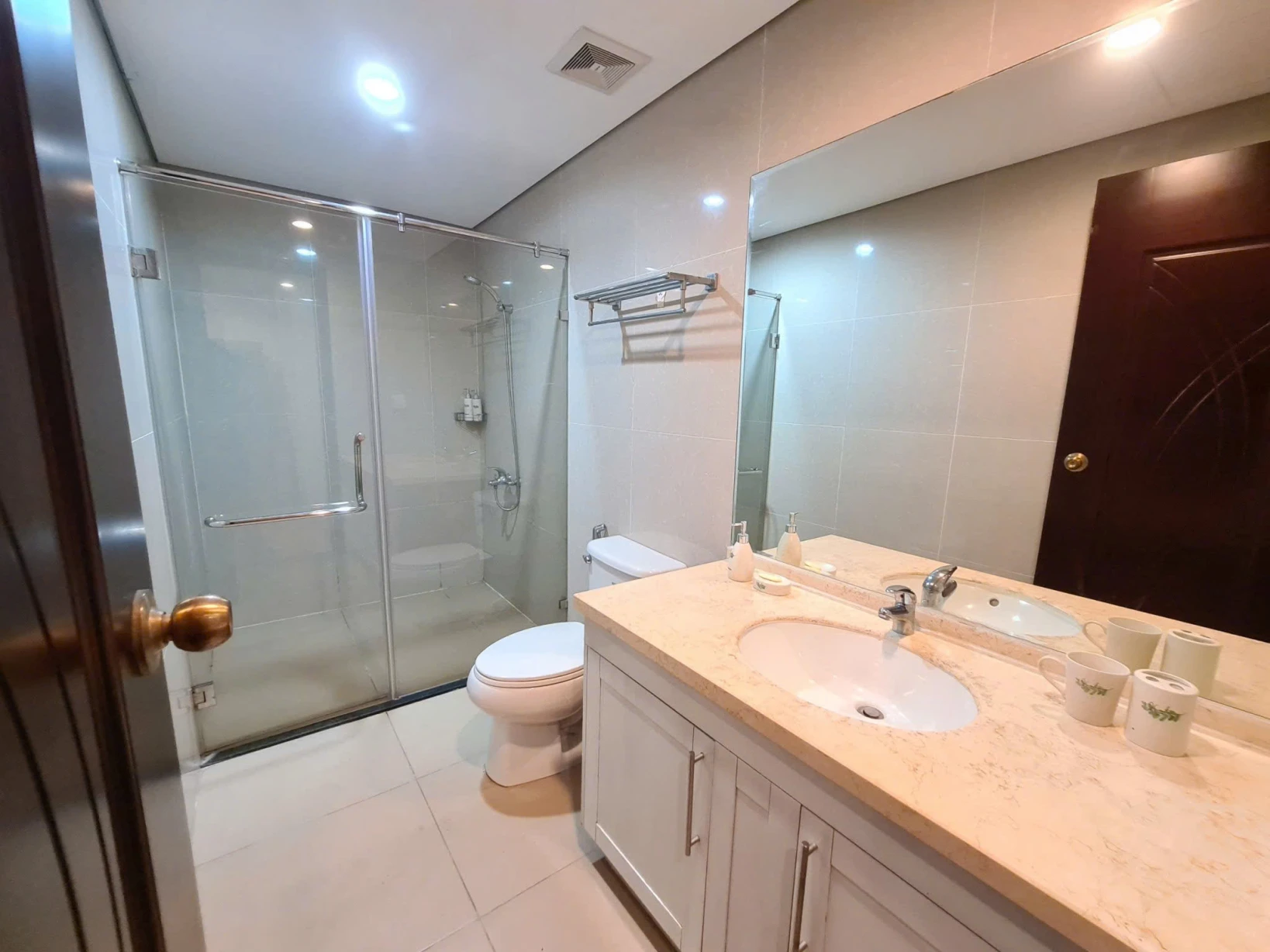 Cho thuê căn hộ 2PN Royal City R5 – 106m², full nội thất – Giá 22 triệu/tháng