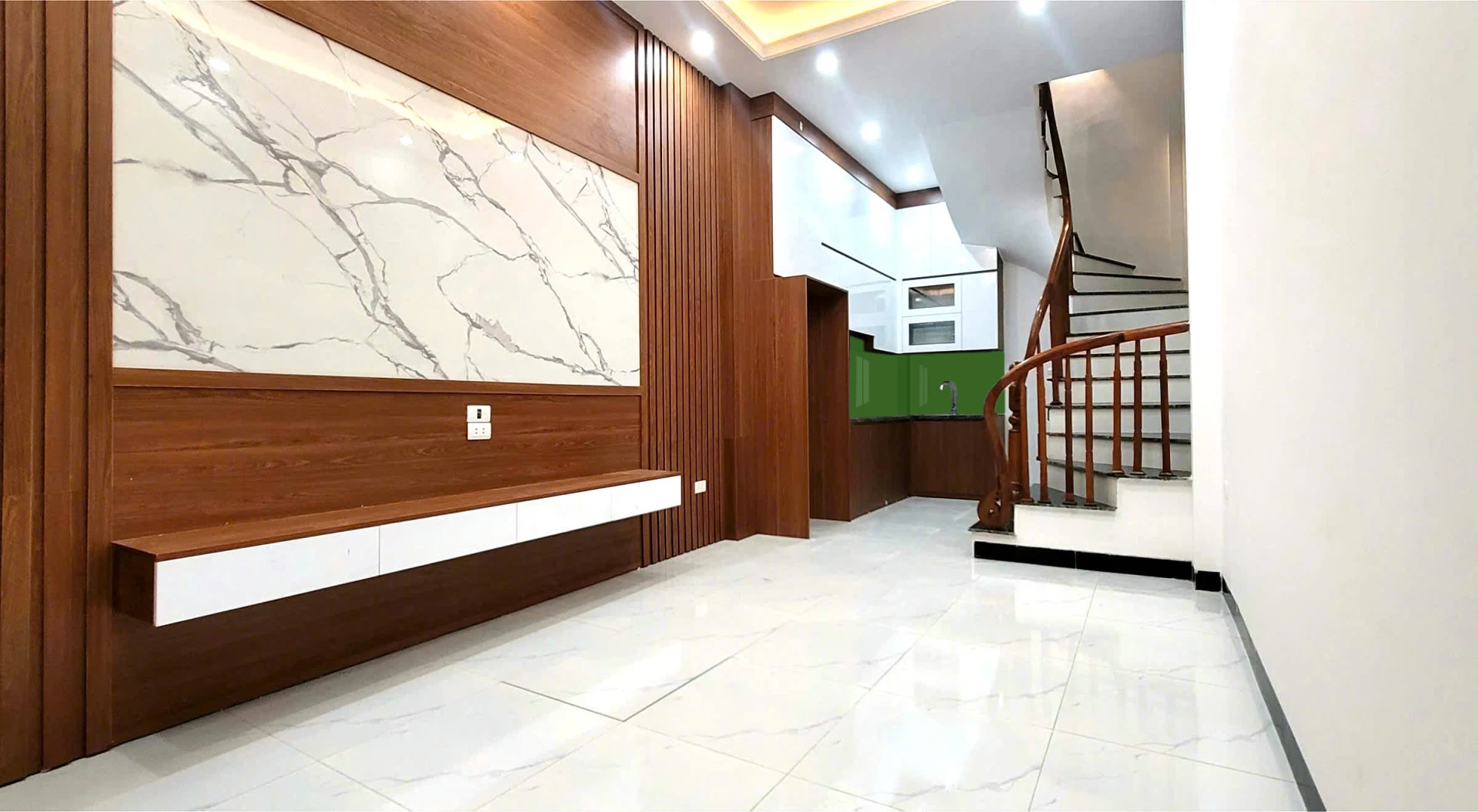 BÁN NHÀ Bà Triệu Hà Đông – CÁCH 1 NHÀ RA MẶT PHỐ – 5 TẦNG – NHÀ ĐẸP Ở NGAY – GIÁ 7,8 TỶ