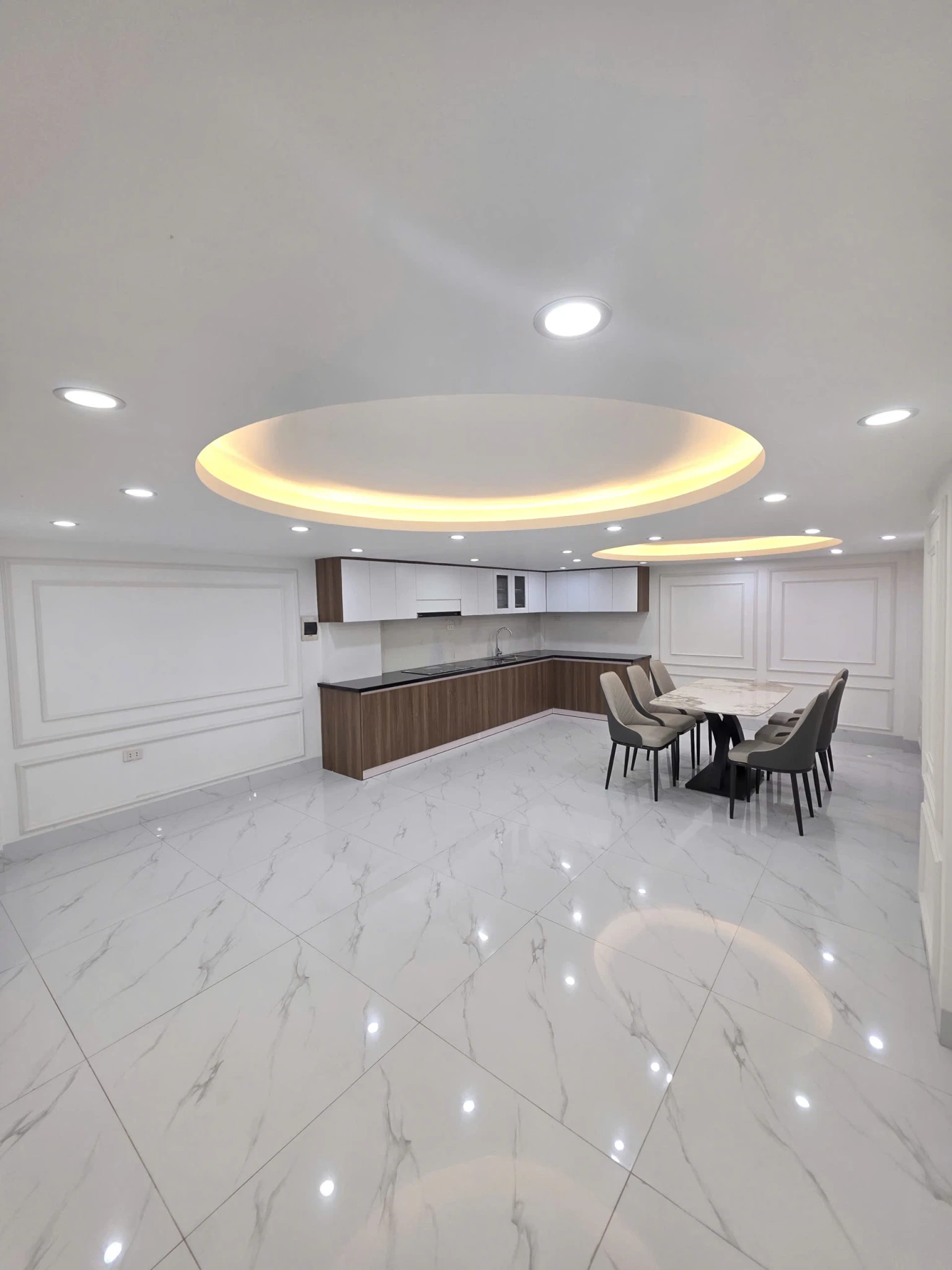 BÁN NHÀ TRUNG TÂM HÀ ĐÔNG – ĐỐI DIỆN CHI CỤC THUẾ – 51M² x 5 TẦNG – 6 NGỦ – VỊ TRÍ ĐẮC ĐỊA – GIÁ 15,9 TỶ