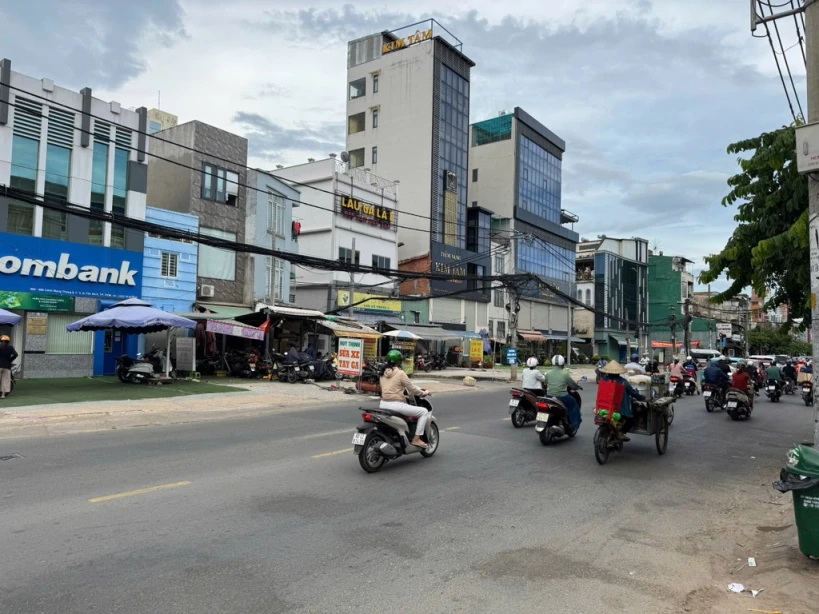 BÁN NHÀ đường VƯỜN LÀI,PHÚ THỌ HOÀ, TÂN PHÚ, giá 9 Tỷ