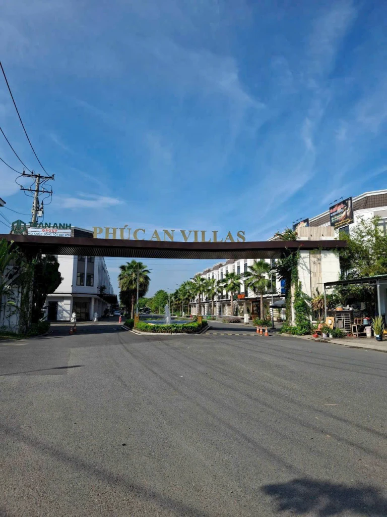 NHÀ PHỐ LIỀN KỀ, PHÙ HỢP LÀM KHO BÃI HAY Ở, GIÁ SINH VIÊN