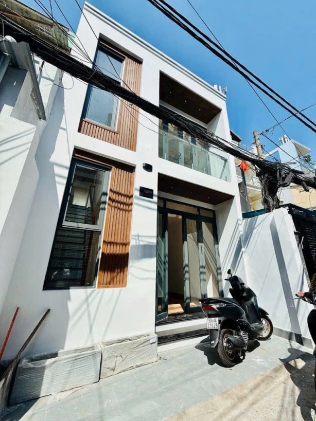 bán nhà mặt tiền kinh doanh Q4   NGANG 4.7 X14 XÂY MỚI ĐÚC BÊ TÔNG CÓ 7 TỶ