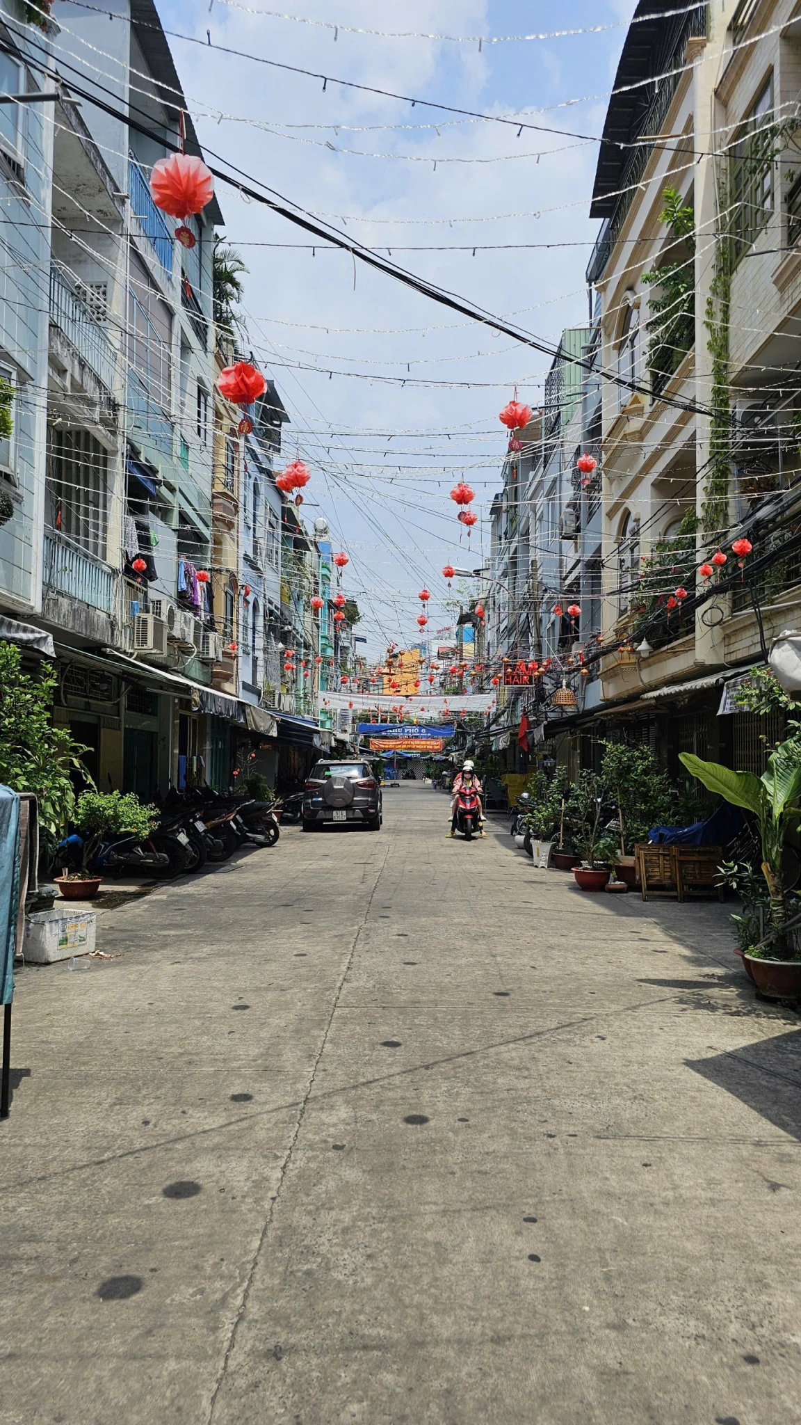 bán nhà mặt tiền kinh doanh khánh hội Q4 
Ngang 4.7 dài 13.5 - 6 tấng dòng tiền hơn 30 triệu