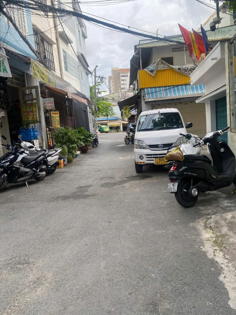 Bán đất diện tích lớn gần Tân Cảng, Bình Thạnh, 230m2, xây Hầm 7 tầng, 39.9 tỷ