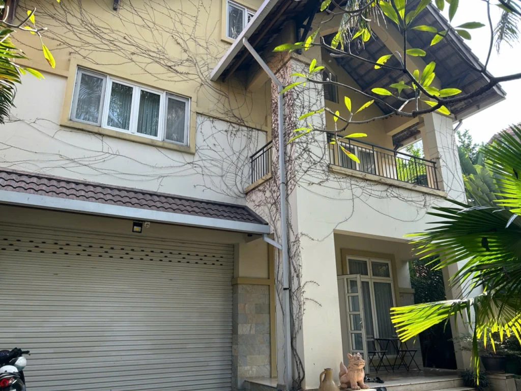 Biệt thự 651m2 - 2 mặt tiền - Compound Nguyễn Văn Hưởng, Thảo Điền 1 - 3 tầng - 110 tỷ