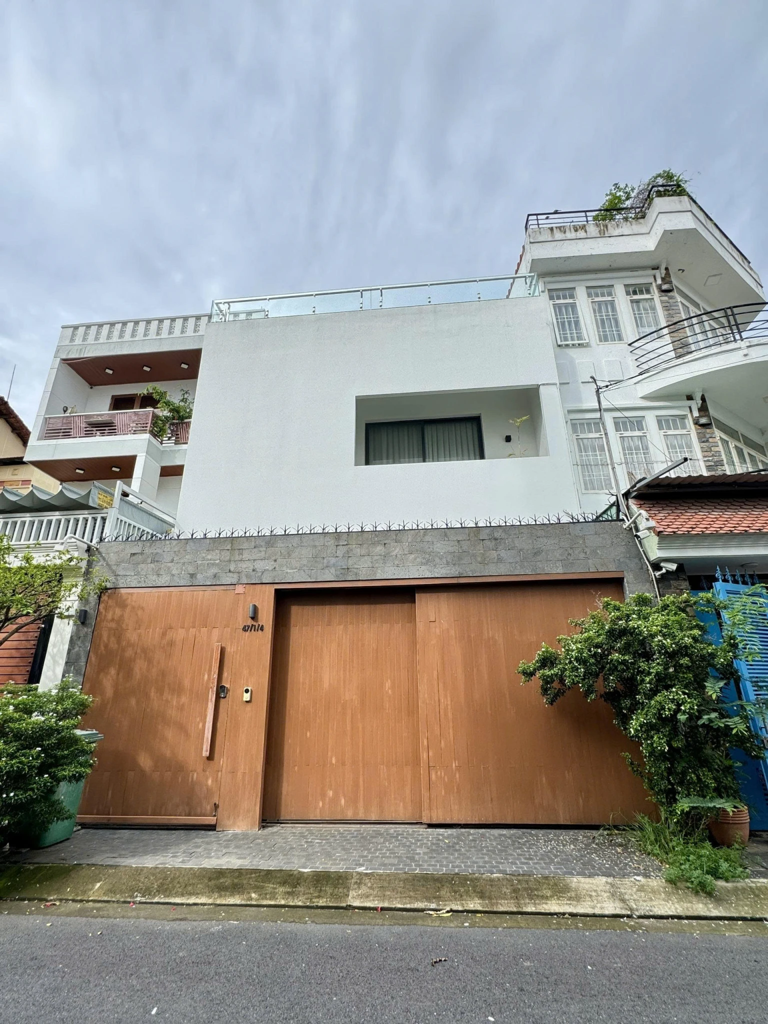 Giảm 3 tỷ bán nhanh biệt thự Thảo Điền - Khu dân cư cao cấp - Đường 6m - Sẵn HĐT - Từ 35 tỷ