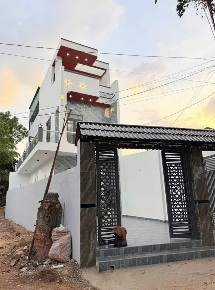 BÁN Nhà SỔ Riêng Uỷ Ban Chợ Tân Phước Khánh Tân Uyên Bình dương