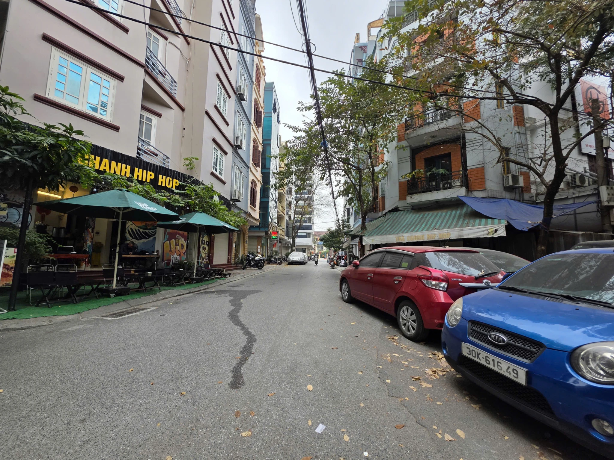 Bán nhà mặt ngõ Hoàng Quốc Việt phù hợp làm văn phòng