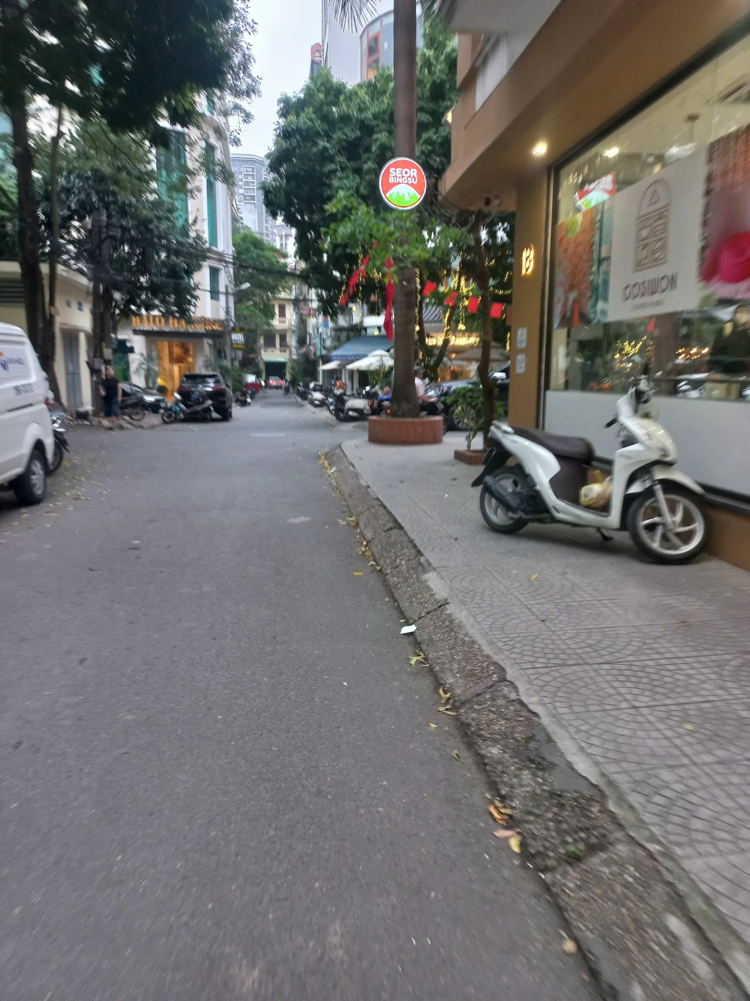 Bán nhà phân lô Phố Quan Nhân đường ô tô giá 17,5 tỷ