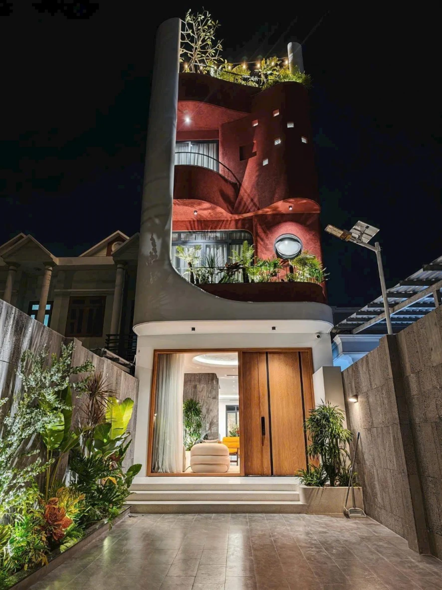 MẶT TIỀN DƯƠNG CÁT LỢI, 5X30M, CÓ THANG MÁY, NỘI THẤT ĐỈNH CAO