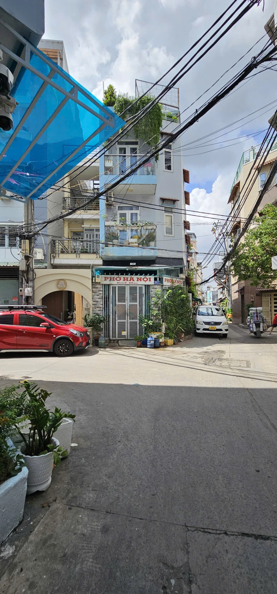 bán nhà xe hơi tới nhà q4
Ngang 3.5 x 9 đúc bê tông có 3đ