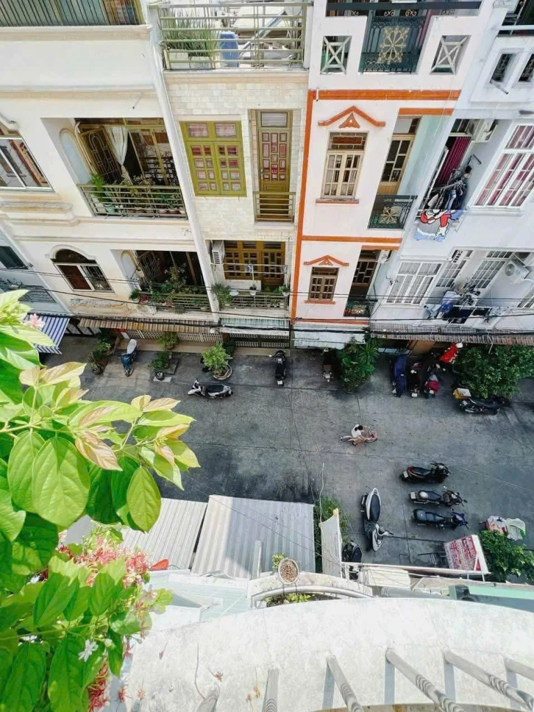 Bán nhà mặt tiền kinh doanh Hoàng diệu Q4 
đúc 4 tấm có 5đ