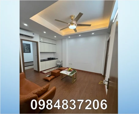 Chính chủ bán nhà tại ngõ 73 số nhà 15 Hoàng Ngân, Hà Nội. 0984837206