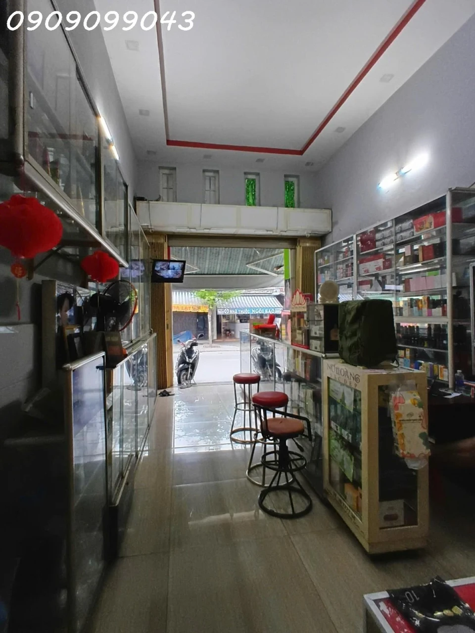 SIÊU ĐẸP VỊ TRÍ VIP MẶT TIỀN ĐƯỜNG NGUYỄN VĂN QUÁ,
2TẦNG BTCT, 86M2, NGANG 4.2M DÀI 19M,
.
--------------------------