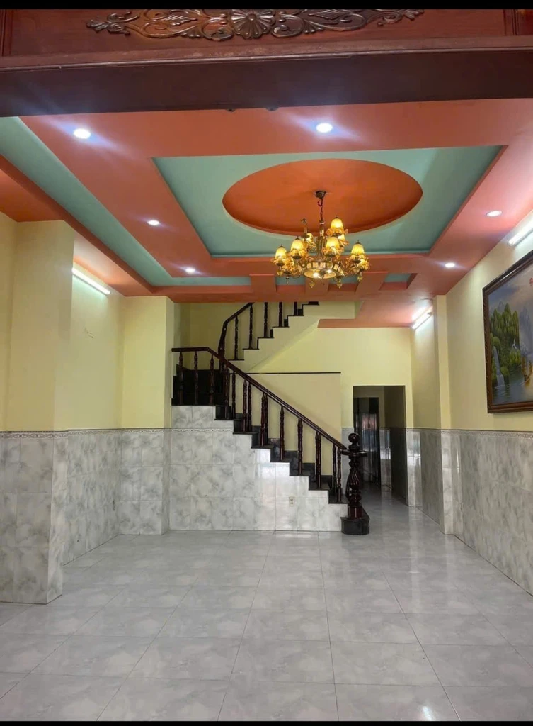 Bán nhà mặt phố 5 tầng Bình Tân: 90m2, 4PN, sổ hồng, vị trí vàng, giá 15 tỷ. Liên hệ 0935911385. Cơ hội an cư lý tưởng!