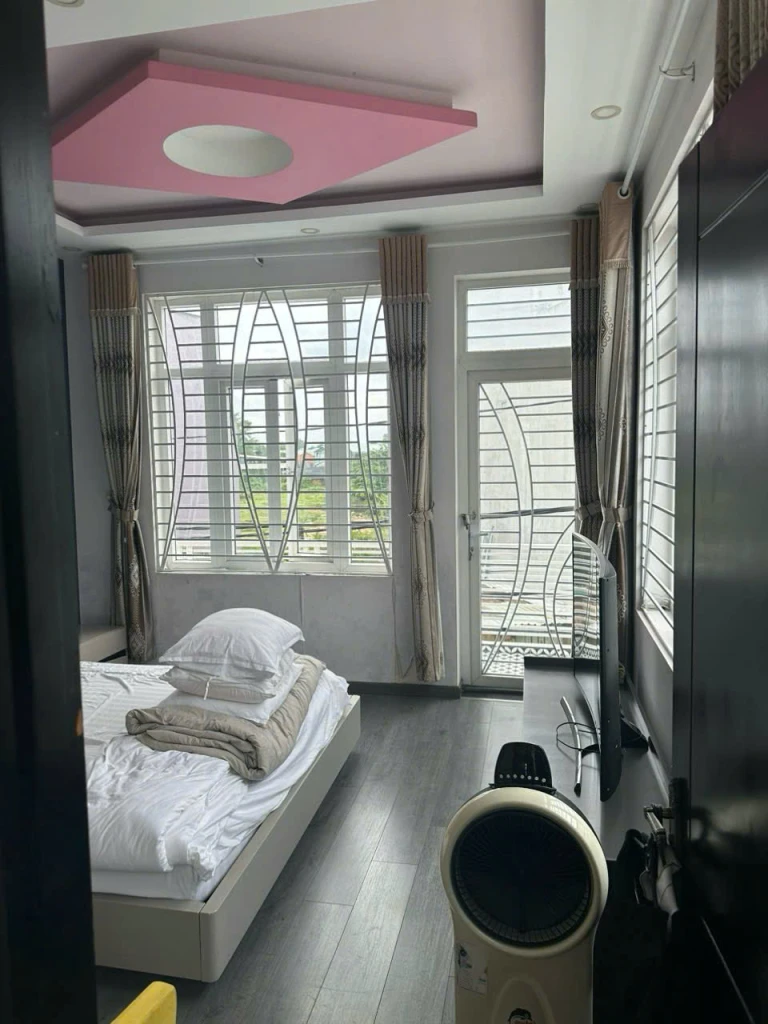 Bán nhà mặt phố 221 bình hưng hòa b, bình tân - 68m2, 3 tầng, 3pn, 9 tỷ - sổ hồng chính chủ, vị trí kinh doanh đắc địa!