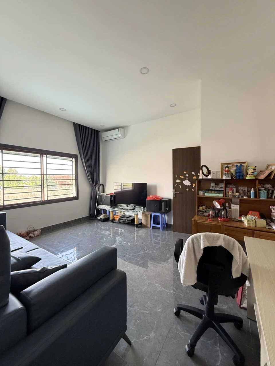 Bán nhà ngõ lê thị hà, hóc môn, 218m2, 2 tầng, 5pn, sổ hồng, giá 11 tỷ - cơ hội vàng cho gia đình bạn