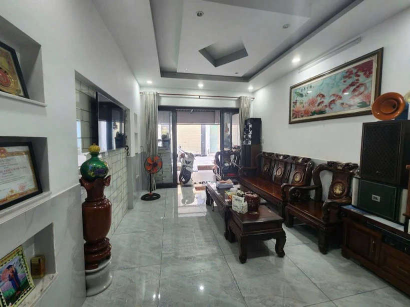 NHÀ_MỚI_Q.7 ĐẸP KHÁCH CHỈ XÁCH VALY VÀO Ở - XE HƠI NGỦ TRONG NHÀ- NỞ HẬU NHẸ TÀI LỘC. GIÁ NHỈNH 9 TỶ.