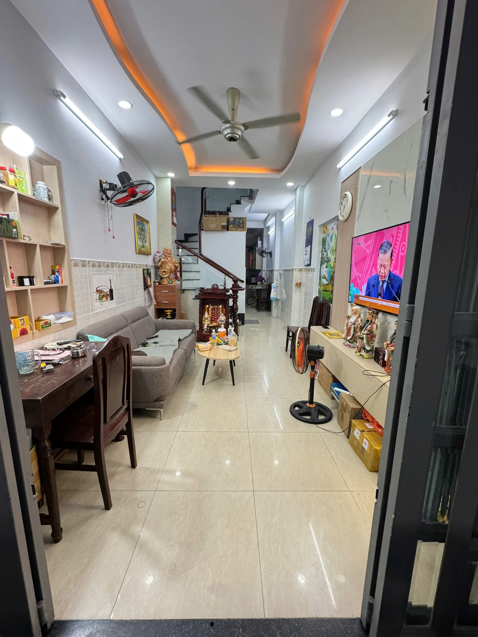 bán nhà đẹp Ngang 3.12 x 17  đúc bê tông cạnh Q1