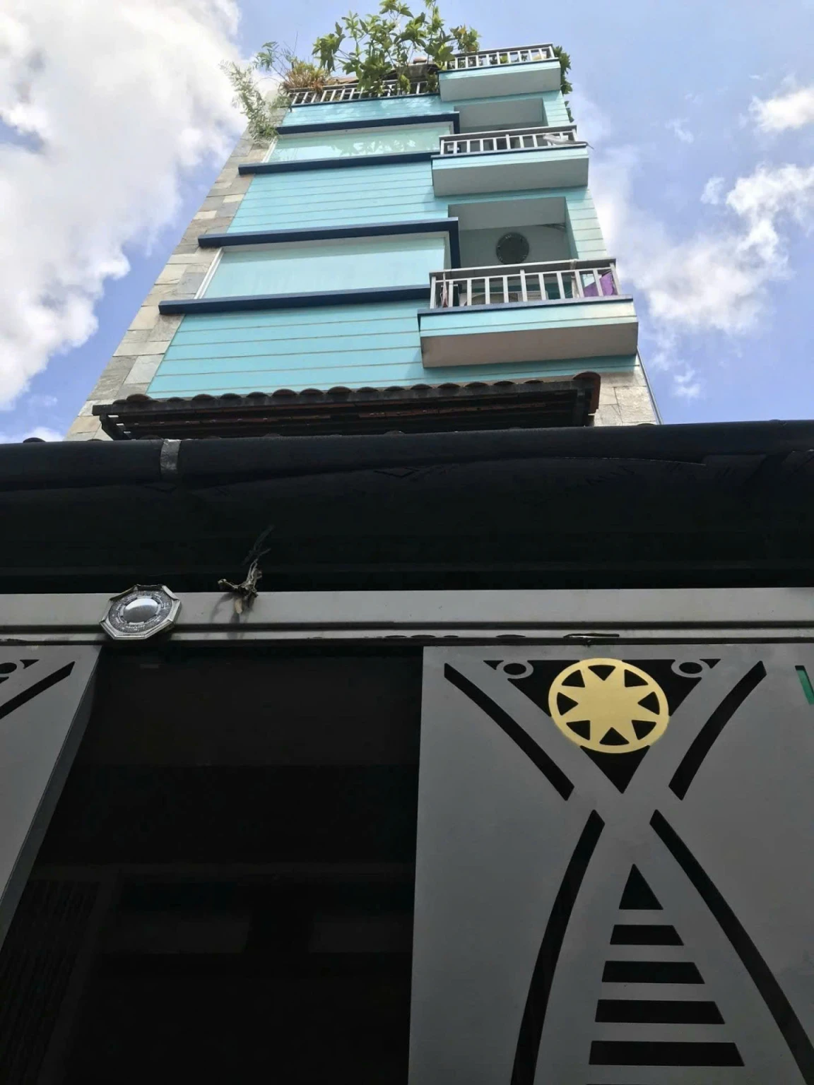 bán nhà Ngang 5.8 x 8.5 đúc 5 tấm có 3 đ