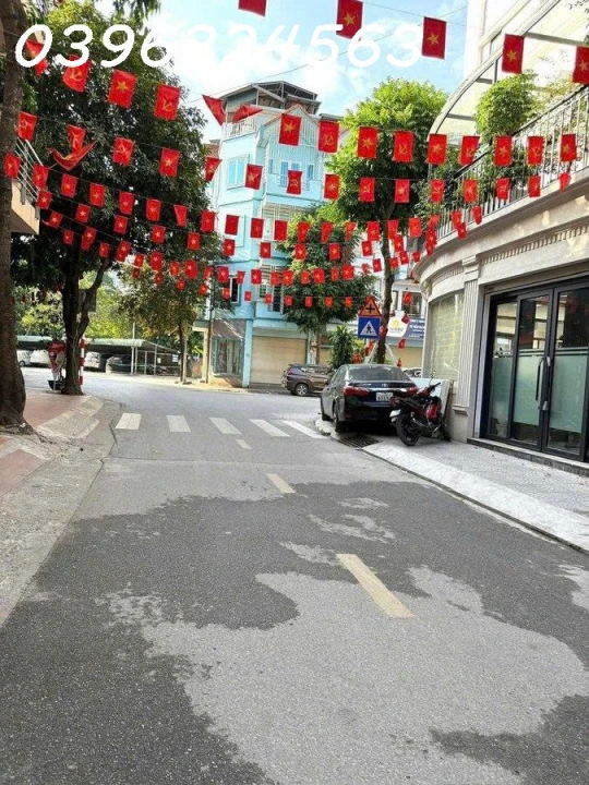 CHÍNH CHỦ GỬI BÁN NHÀ PHỐ THÀNH CÔNG – BA ĐÌNH 5 TẦNG THANG MÁY, PHÂN LÔ, Ô TÔ CHẠY VÒNG QUANH, 10M RA CHỢ, 20 TỶ