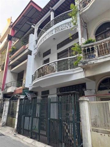 Bán 75M tam trinh tặng nhà phân lô vỉa hè 2 ô tô tránh kinh doanh hoàng mai