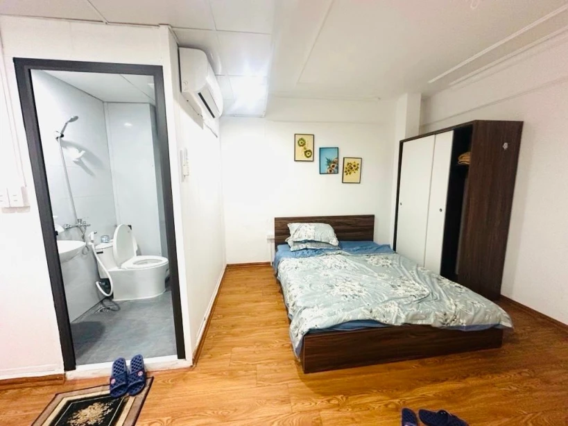 Bán nhà dòng tiền ngõ thống nhất đại la 6 tầng thang máy hai bà trưng