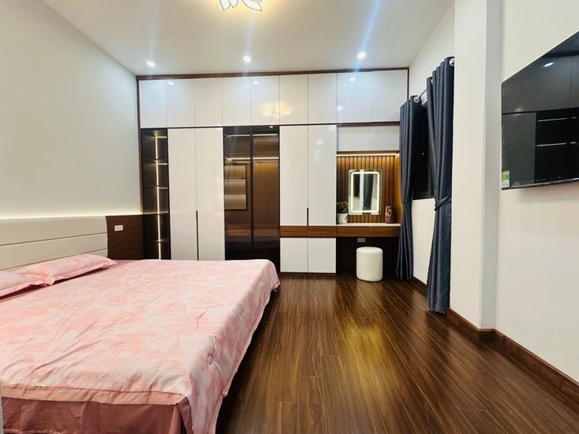 Bán nhà minh khai 5 tầng long lanh ở ngay đón tết hai bà trưng