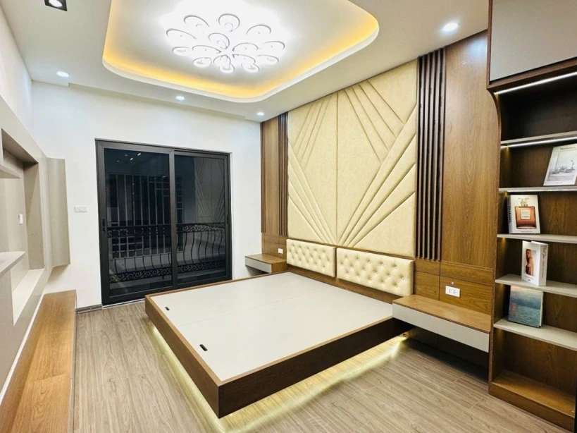 Trương định bán nhà 5 tầng thang máy long lanh ngõ thông hoàng mai