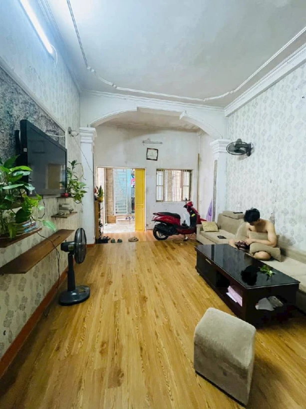 Bán nhà nam dư 3 tầng dân xây 15M ô tô tránh hoàng mai