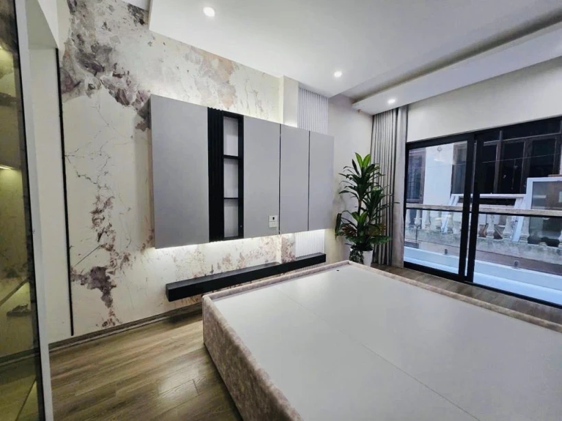 Bán nhà bùi ngọc dương 4 tầng long lanh 2 mặt ngõ ô tô 5 tạ đỗ cửa hai bà trưng