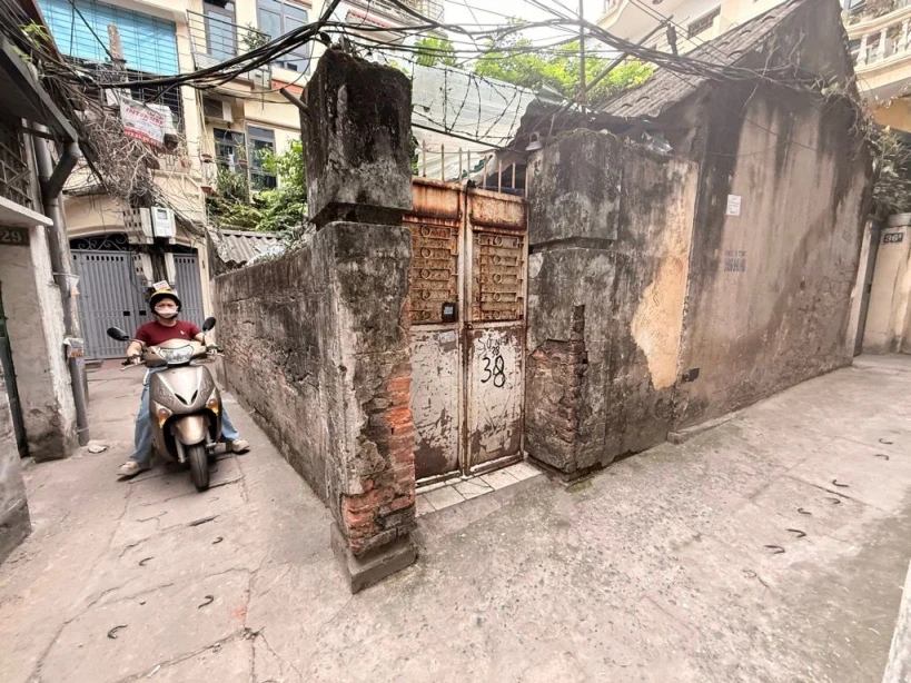 Bán đất trần khát chân 66M lô góc sát phố hai bà trưng