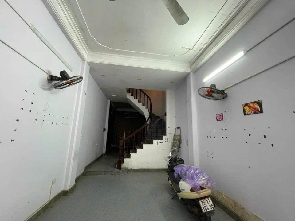 Bán nhà mặt phố đền lừ 5 tầng dân xây kinh doanh ngày đêm hoàng mai