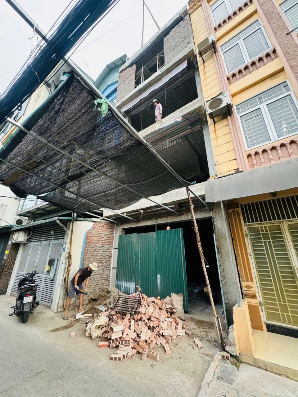 Bán nhà mặt phố nguyễn khoái trong đê 5 tầng thang máy long lanh 2 thoáng hoàng mai