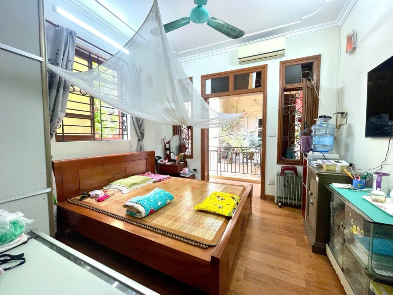 Giảm kịch nóc sập trần gần 4 tỷ bán nhà mặt phố vân hồ 4 tầng dân xây lô góc ô tô hai bà trưng