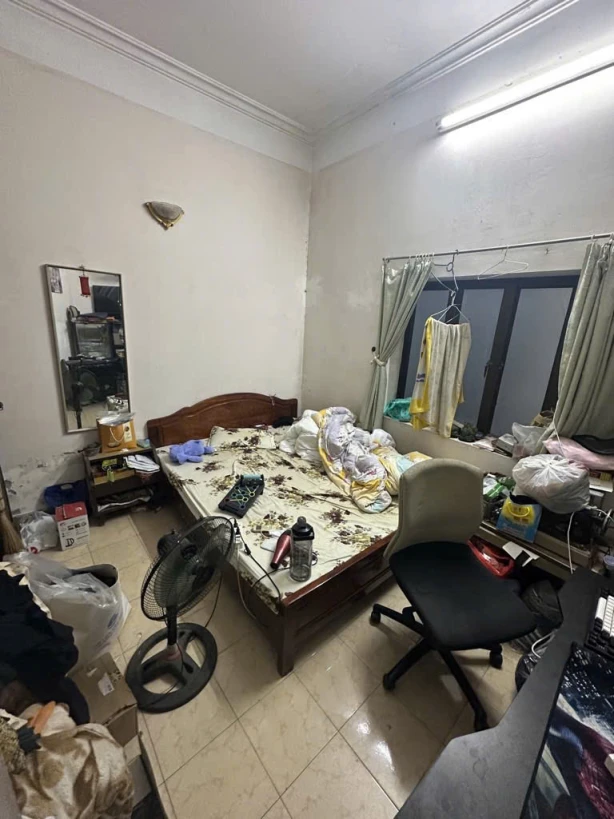 Bán nhà lĩnh nam 4 tầng dân xây ngõ thông gần phố hoàng mai