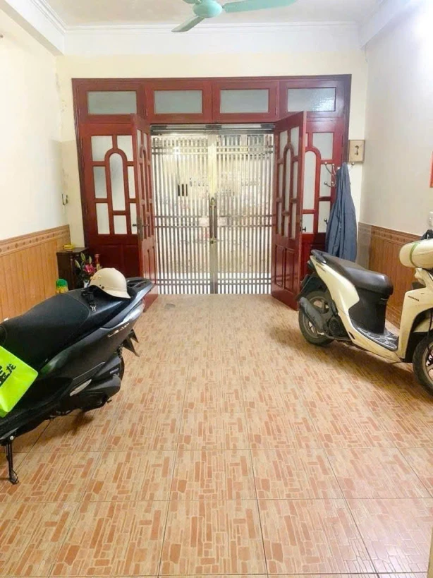 Siêu hiếm tương mai bán nhà 4 tầng dân xây 1 nhà ra phố ngõ thông kinh doanh hoàng mai