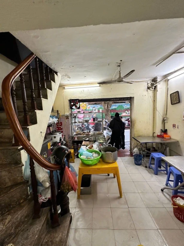 Mặt phố 8 tháng 3 mua 1 được 2 bán nhà tập thể 90M tầng 1 ô tô kinh doanh hai bà trưng