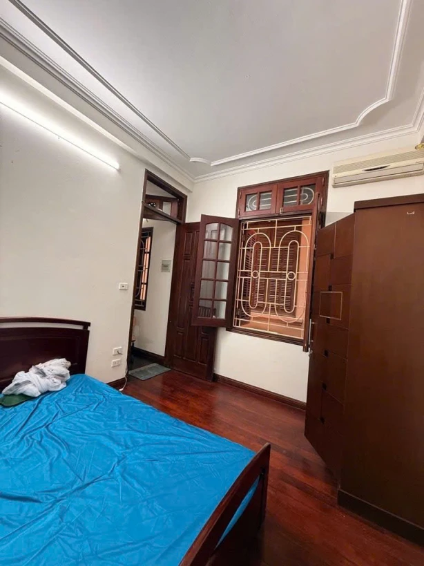 Siêu hiếm bán nhà đại la 4 tầng dân xâ lô góc VF3 thông kinh doanh hai bà trưng