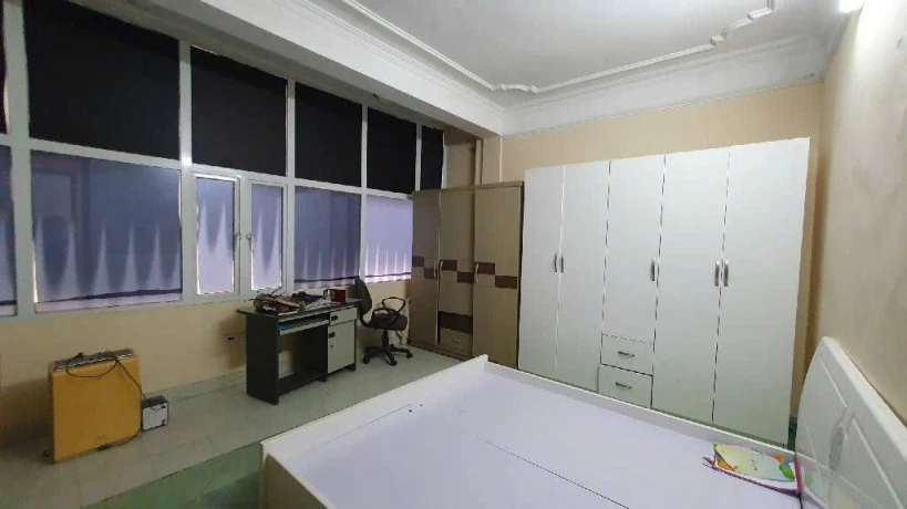 Bán 48M vĩnh tuy tặng nhà lô góc ô tô lùi cửa hai bà trưng