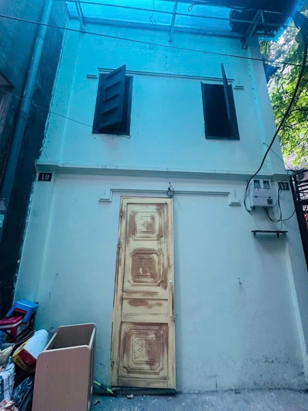 Bán 73M lạc trung tặng nhà SH quay đầu sát phố hai bà trưng