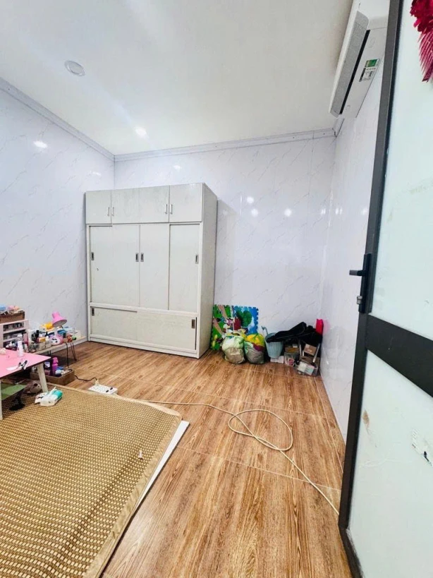 Bán nhà tập thể tầng 1 minh khai nguyên bản 50M long lanh 1 nhà ra phố kinh doanh hai bà trưung