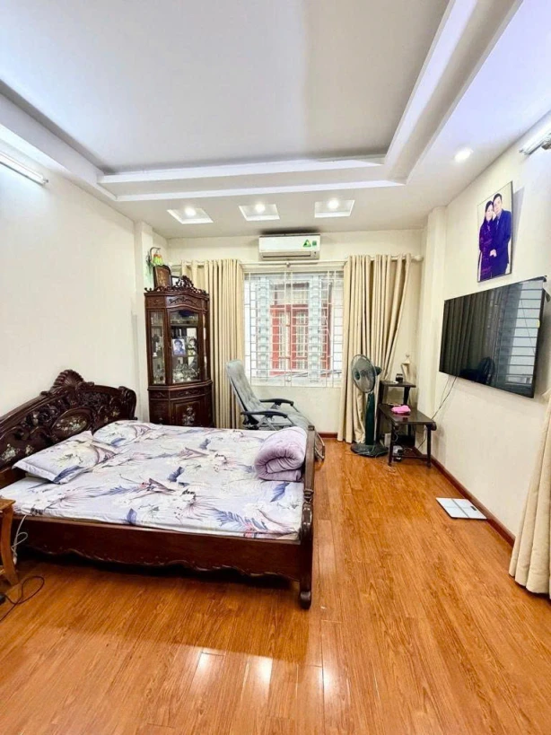 Bán nhà kim ngưu 5 tầng dân xây lô góc 3 thoáng 5M ô tô tránh hai bà trưng