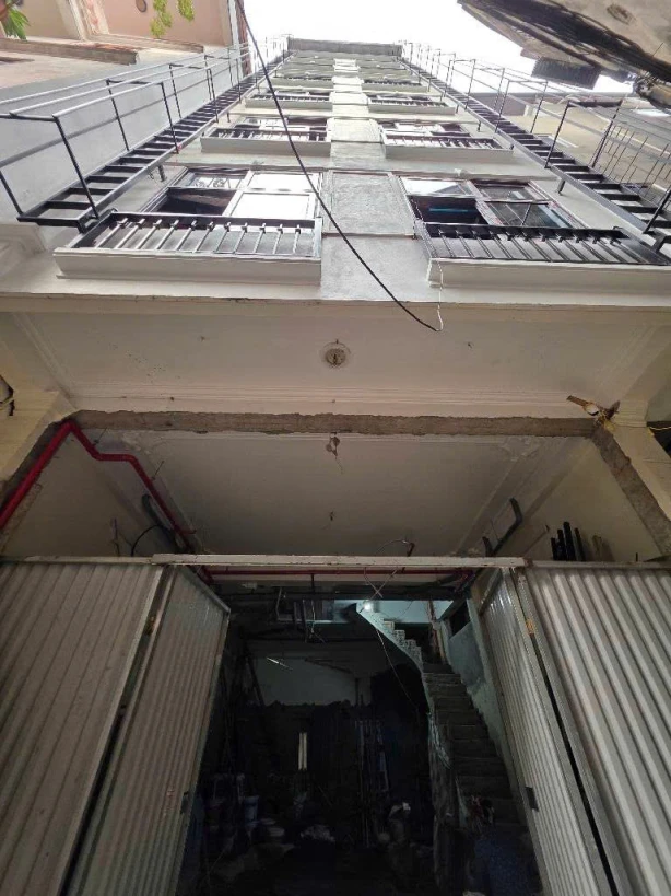 Bán ccmn tam trinh mai động 9 tầng thang máy ngõ thông gần phố hoàng mai