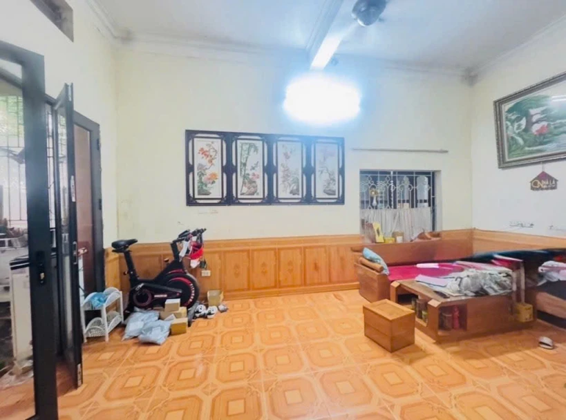 Bán 104M lĩnh nam tặng nhà lô góc ô tô tránh vào nhà kinh doanh hoàng mai