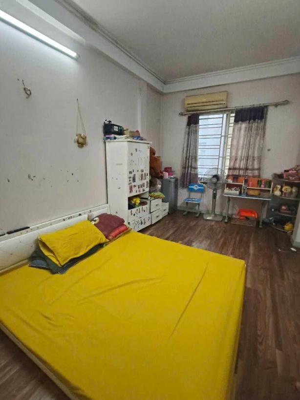 Mua 1 được 2 bán nhà phố 8 tháng 3 4 tầng dân xây ngõ thông hai bà trưng